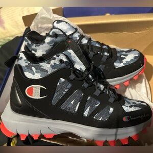 Champion Rastro Black Sneaker-Boots Size 9